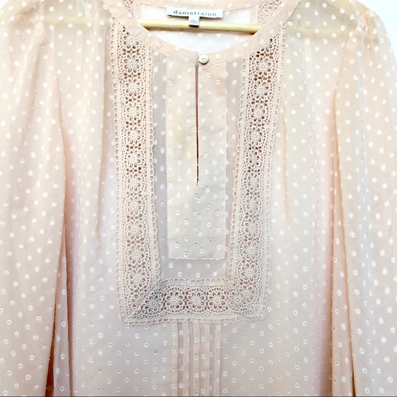 DANIEL RAINN Peach-Cream Sheer Top Size L - Picture 2 of 7